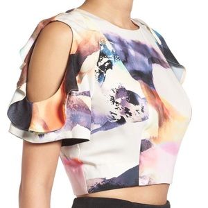 Open shoulder crop top NWOT
